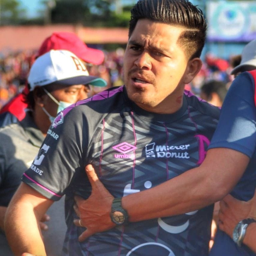 Zelaya en el juego FAS Vs Alianza.